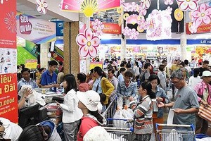 Holiday purchasing power doubles in HCMC supermarkets