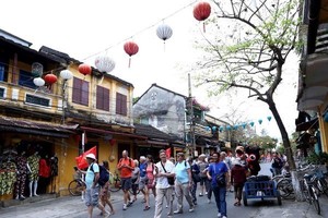 International tourists visit Hoi An ancient city in Vietnam's central province of Quang Nam (Photo: VNA)