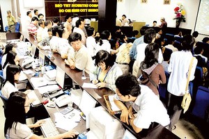 VN-Index declines more than 9 percent last year