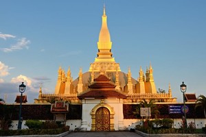 Pha That Luang, located in Vientiane, is Laos' most important monument (Source: cnn)