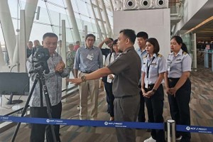 Thai health officials have stepped up monitoring at airports (Photo: Bangkok Post)