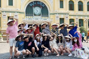 Foreign visitors in HCMC on February 20, 2020 (Photo: SGGP)