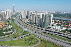 Building complexes on both sides of the Ben Thanh – Suoi Tien route in District 2, HCMC