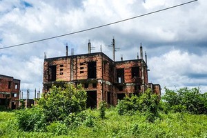 An abandoned residential planning area in Nhon Trach, Dong Nai.