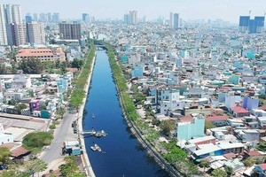 HCMC needs to tackle damaged road infrastructure, partial flooding 