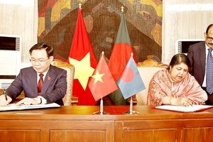 Top Vietnamese, Bangladeshi legislators hold talks
