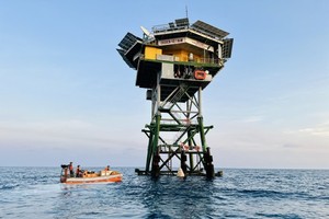 HCMC delegation wraps visits to islands, DK1 oil rig in Southwestern Sea