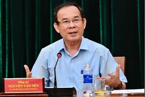 Sub-committee on 12th HCMC Party Congress documents holds first meeting