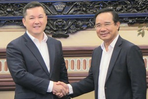Ho Chi Minh City seeks cooperation with Astana International Financial Center