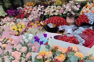 Flower market sees 20 percent drop in demand ahead of October 20 holiday