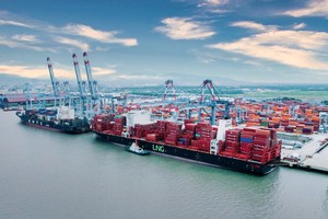 Urban space along the Saigon River creates a highlight for developing the TOD model linked with metro lines and HCMC’s commercial and service centers (Photo: SGGP)