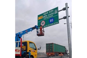 A road section where Son Hai Group previously erected a 10-year warranty sign which is now reportedly being removed 