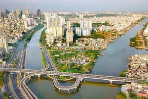 Chairman of the Ho Chi Minh City People’s Committee Nguyen Van Duoc launches a 30-day campaign to accelerate the completion of 168 legal documents. (Photo: SGGP)