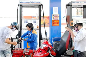 Việc điều chỉnh tăng khung thuế bảo vệ môi trường đối với xăng dầu đang được dư luận lo ngại