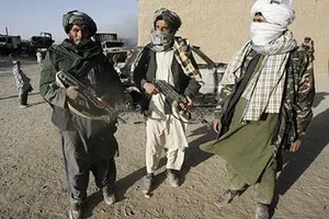 Taliban bắt cóc 70 người dân 