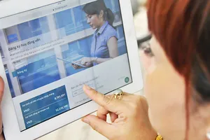 Vay tiền bằng... điện thoại