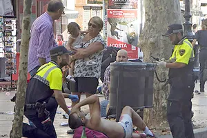 Nạn nhân vụ tấn công lao xe khủng bố ở Barcelona hôm 18-8