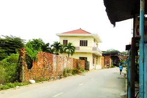  Khu đất của ông Đào Ngọc Lâm (quận 9) đã 5 năm xin giấy  chủ quyền vẫn chưa xong            Ảnh: Thanh Hải