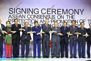 Thủ tướng Chính phủ Nguyễn Xuân Phúc dự Bế mạc Hội nghị Cấp cao ASEAN lần thứ 31  và các Hội nghị Cấp cao liên quan tại Trung tâm Hội nghị Quốc tế Philippines ở thủ đô Manila