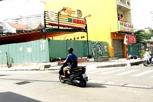 Khu nền đất dự án đang xảy ra tranh chấp quyết liệt  giữa khách hàng cũ và mới