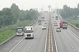 Đường cao tốc TPHCM - Trung Lương