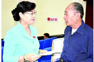 Chủ tịch HĐND TPHCM Nguyễn Thị Quyết Tâm trao đổi với cử tri  quận Thủ Đức, TPHCM