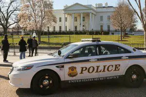 Bưu kiện nghi có bom gửi Nhà Trắng và các cựu Tổng thống Mỹ