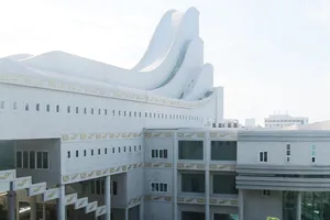 Công trình Bảo tàng tỉnh BR-VT khá đồ sộ nhưng vẫn đang đóng cửa          Ảnh: NÔNG NGÂN