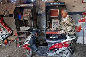 Ấn Ðộ quan tâm hơn đến xe điện