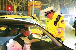 Trung Quốc hạn chế người say rượu khi lái xe