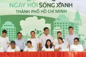 Các đơn vị ký kết đẩy mạnh phong trào “Chống rác thải nhựa” 