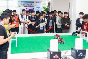 Hutech TVTH dự giải Robo Fight thế giới 