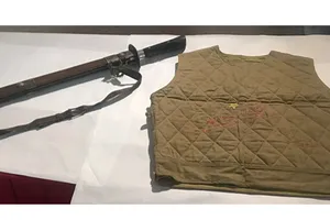 Bảo tàng Hồ Chí Minh tiếp nhận kỷ vật của Bác Hồ tặng cụ Vương Chí Sình