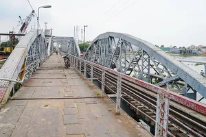 Kiến nghị bảo tồn một phần cầu đường sắt Bình Lợi