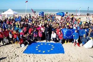 Một buổi lễ phát động chiến dịch #EUBeachCleanUp tại Bỉ