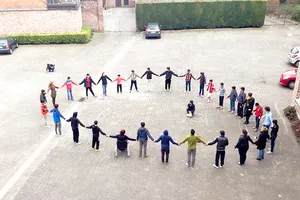 Một hoạt động nhằm hỗ trợ trẻ em tị nạn sớm hòa nhập  cộng đồng