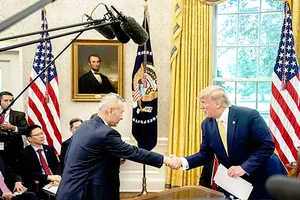 Phó Thủ tướng Lưu Hạc chuyển thông điệp của Chủ tịch Trung Quốc Tập Cận Bình  tới Tổng thống Donald Trump