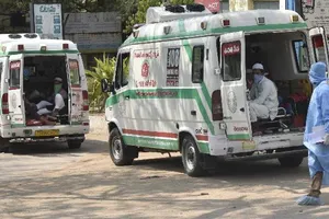 Ấn Độ: Hành hung nhân viên y tế có thể ngồi tù đến 7 năm