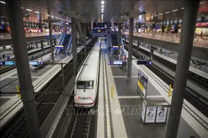 Phát triển kinh tế đi đôi với bảo vệ môi trường