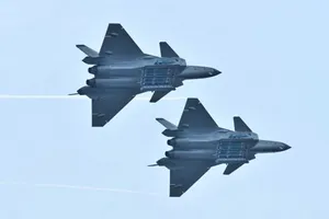 Máy bay chiến đấu tàng hình J-20 của Trung Quốc. Ảnh: Reuters