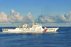 Tàu tuần duyên CCG 5204 của Trung Quốc xâm phạm Vùng đặc quyền kinh tế (EEZ) ở khu vực Biển Bắc Natuna của Indonesia. Nguồn: Bakmala