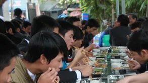 Nối dài “ATM gạo Huế”