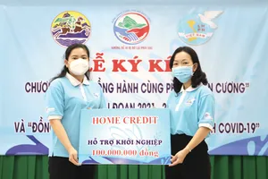Home Credit Việt Nam trao vốn hỗ trợ khởi nghiệp cho phụ nữ tại Đồng Tháp