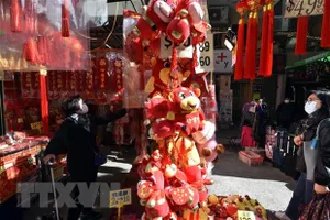 Một cửa hàng bán đồ trang trí tại Hong Kong, Trung Quốc. Ảnh: THX/TTXVN