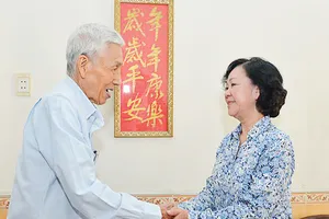 Nhớ một cán bộ người Hoa nói ít làm nhiều