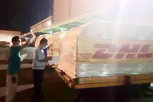 Rumania và Italy hỗ trợ Việt Nam hơn 1,1 triệu liều vaccine AstraZeneca