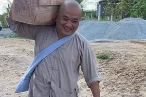 Chủ tịch nước Nguyễn Xuân Phúc chia buồn với gia đình người tích cực thiện nguyện đã qua đời vì nhiễm virus Sars CoV-2