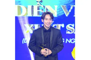 “Dì Lệ” Lê Giang, “Quắn” Tuấn Trần, “Lý Linh” Kaity Nguyễn cùng võ sinh Tiến Hoàng thắng giải về diễn xuất tại Ngôi Sao Xanh lần 8