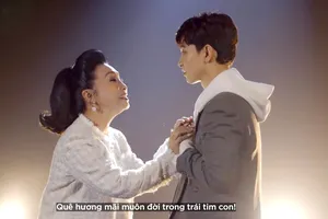 NSND  Bạch Tuyết  và Hoàng Dũng trong MV  "Về nghe mẹ ru"