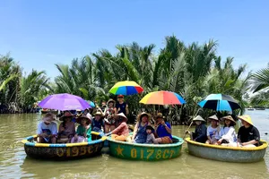 Nới lỏng quy định để hút khách quốc tế